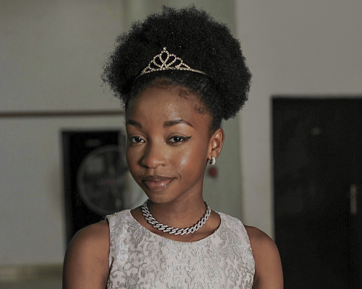 16 year old, Maadiah Johnson publishes her debut novella 'Clawed to Death'