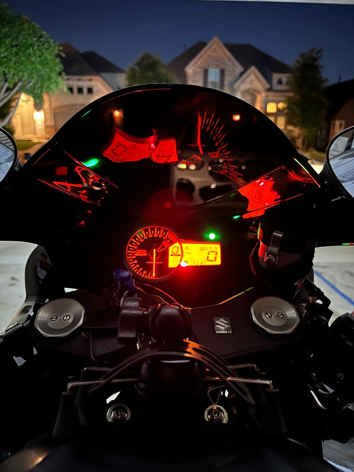 Cockpit view of 2017 Suzuki GSX-R600 | Amit Gandhi