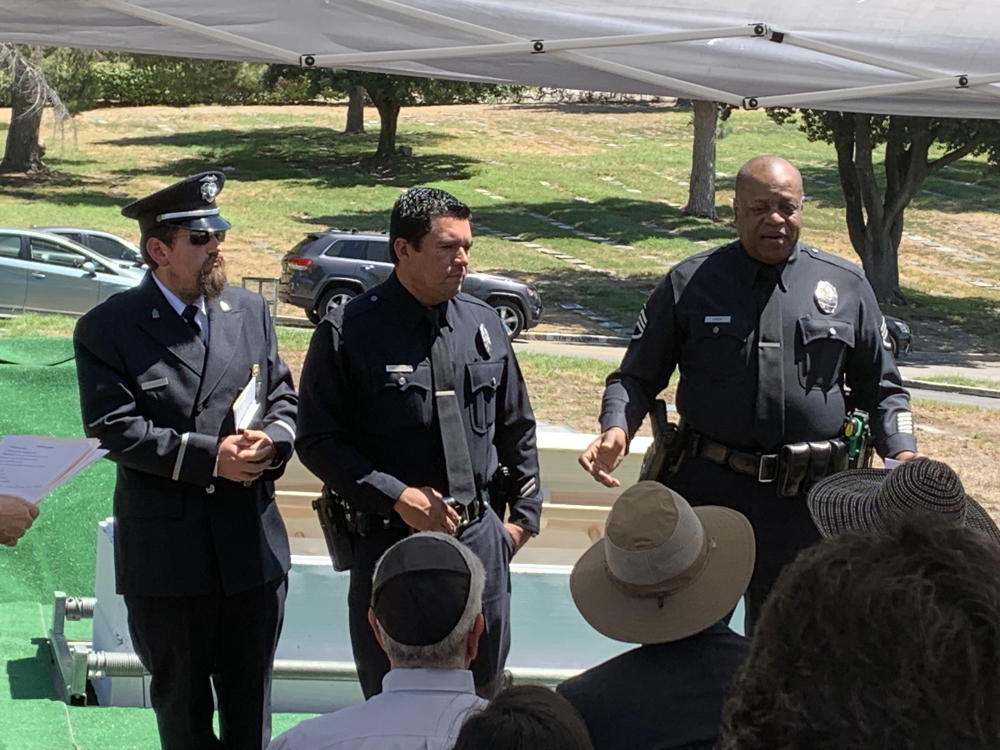 Paying Respects_ Jewish Burial Ceremony for a Former LAPD Officer