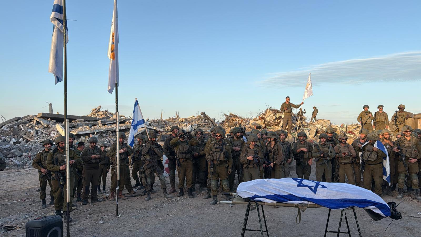 Police Commissioner Daniel Levi, ’Ran was found whole, with his uniform. The Gvilis will receive their boy just as he went out to fight